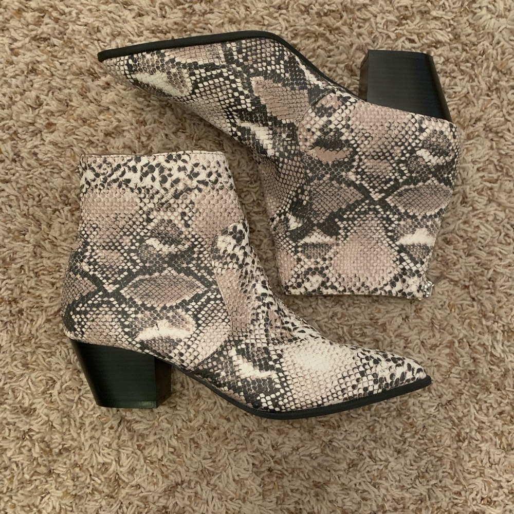NEW Qupid Snakeskin booties